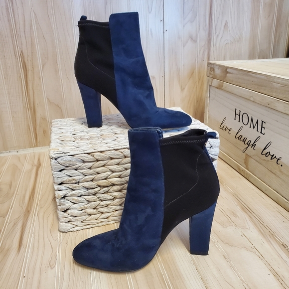 Ivanka Trump Sunal Navy blue & Black suede ankle boots Stacked Heel size 7 - Picture 2 of 5